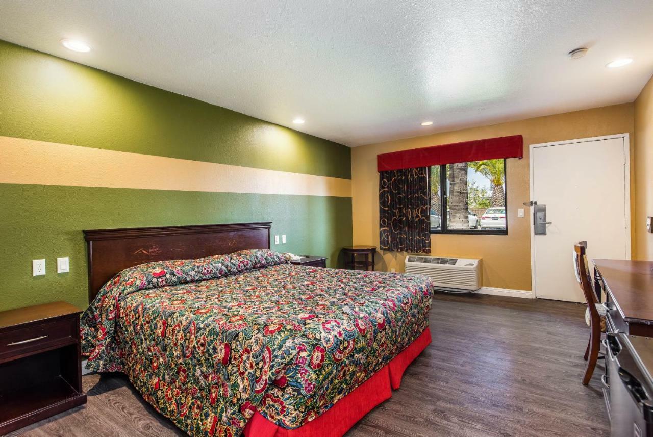 Budget Inn Anaheim / Santa Fe Springs Norwalk Extérieur photo